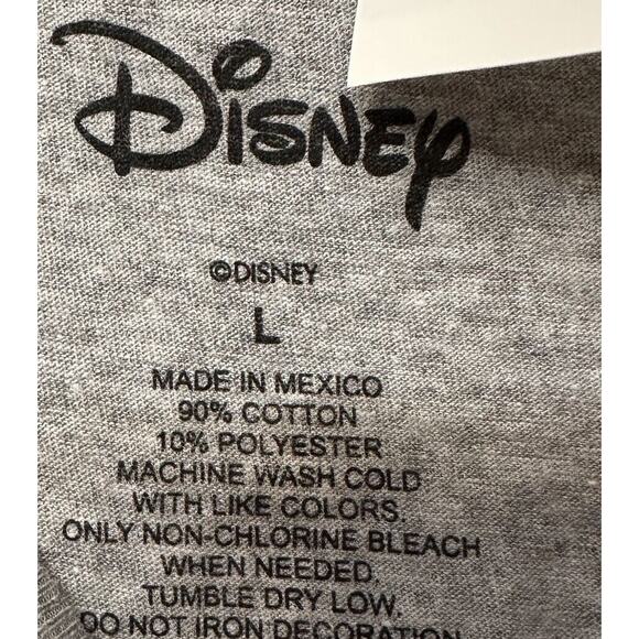 Disney Womens Mickey Mouse Santa Claus Hat Christmas Shirt New Large - Picture 3 of 6